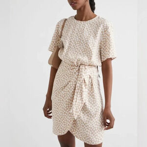 NWT Tie-Waist Short Sleeve Beige Print Dress